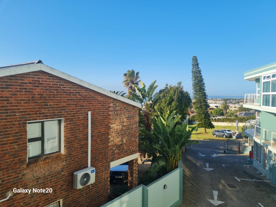 2 Bedroom Property for Sale in Jeffreys Bay Central Eastern Cape